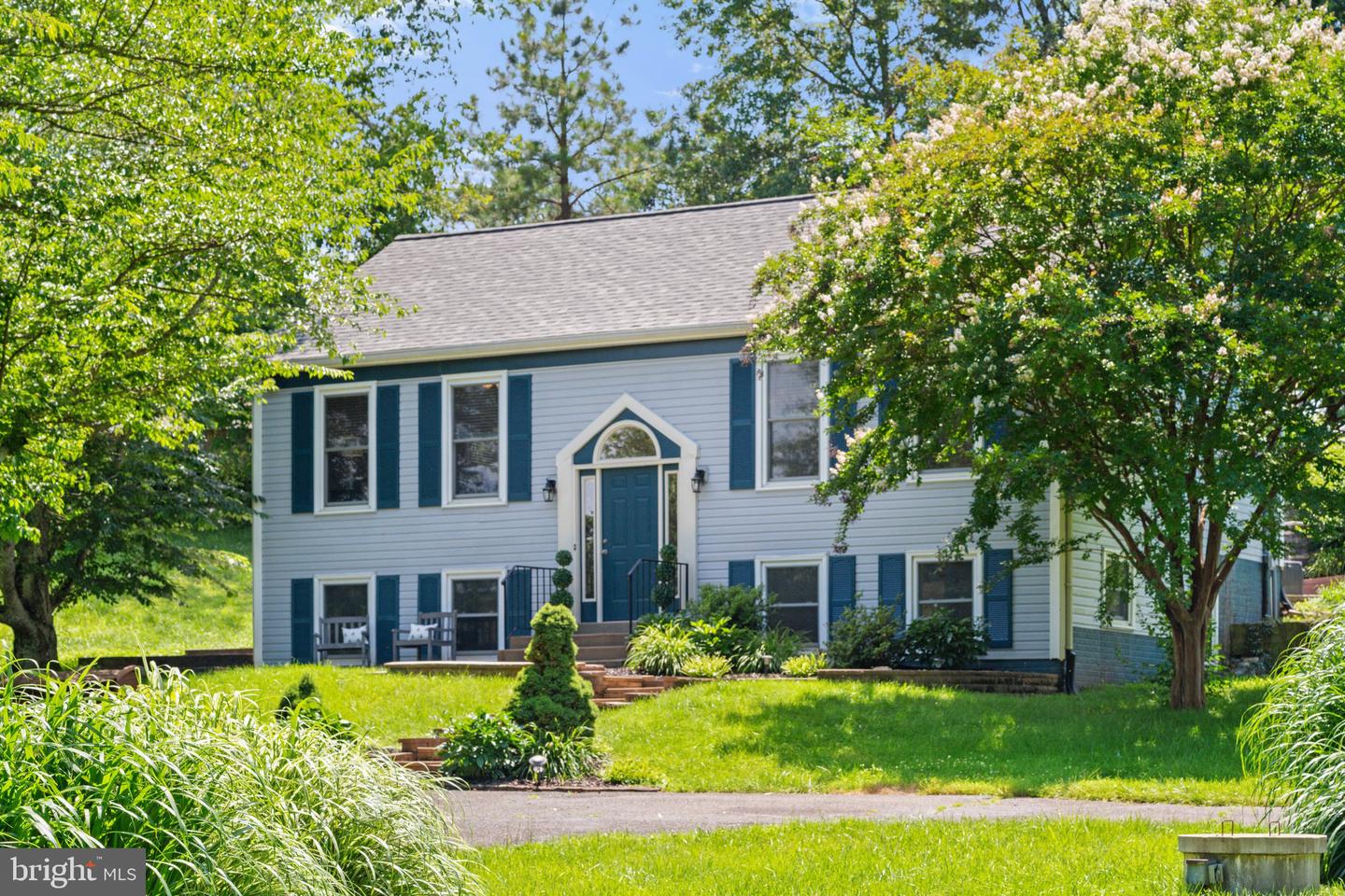 6251 RIDGE LN, WARRENTON, Virginia 20187, 3 Bedrooms Bedrooms, ,2 BathroomsBathrooms,Residential,For sale,6251 RIDGE LN,VAFQ2016894 MLS # VAFQ2016894