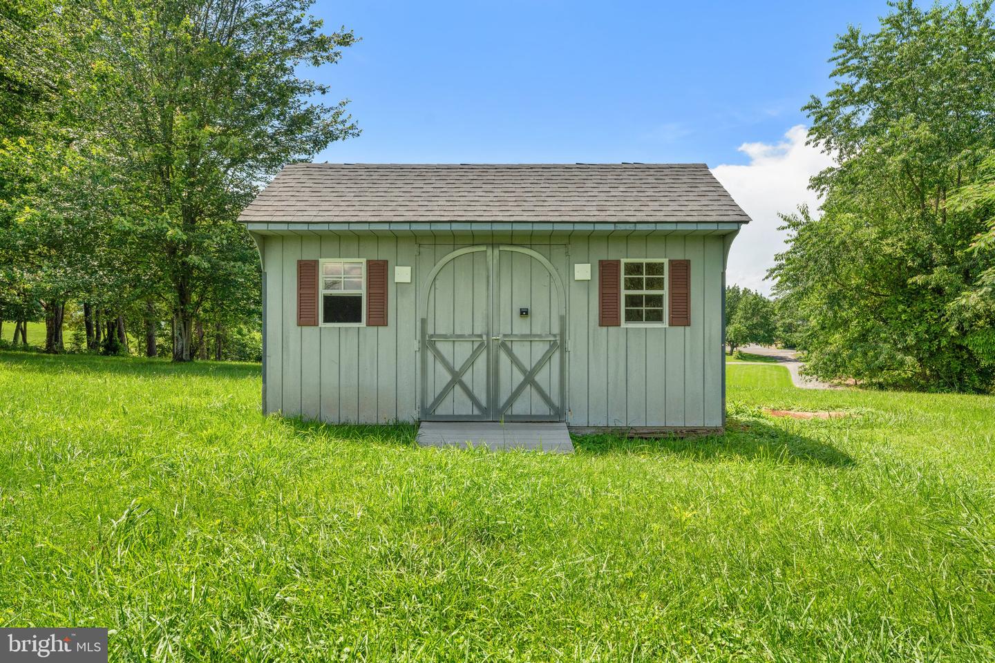 6251 RIDGE LN, WARRENTON, Virginia 20187, 3 Bedrooms Bedrooms, ,2 BathroomsBathrooms,Residential,For sale,6251 RIDGE LN,VAFQ2016894 MLS # VAFQ2016894