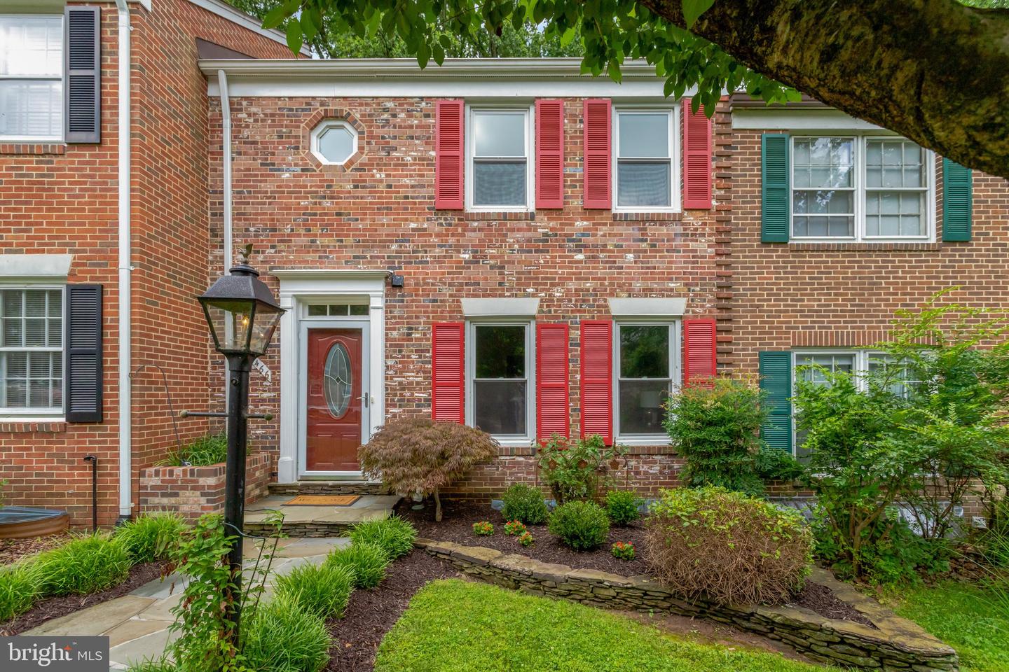 5466 MERSEA CT, BURKE, Virginia 22015, 3 Bedrooms Bedrooms, ,2 BathroomsBathrooms,Residential,For sale,5466 MERSEA CT,VAFX2245072 MLS # VAFX2245072