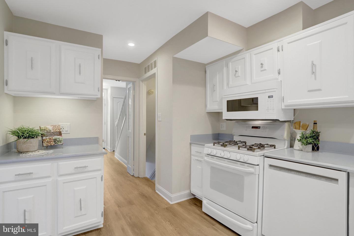 5466 MERSEA CT, BURKE, Virginia 22015, 3 Bedrooms Bedrooms, ,2 BathroomsBathrooms,Residential,For sale,5466 MERSEA CT,VAFX2245072 MLS # VAFX2245072