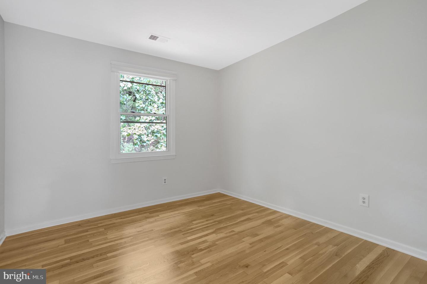 5466 MERSEA CT, BURKE, Virginia 22015, 3 Bedrooms Bedrooms, ,2 BathroomsBathrooms,Residential,For sale,5466 MERSEA CT,VAFX2245072 MLS # VAFX2245072