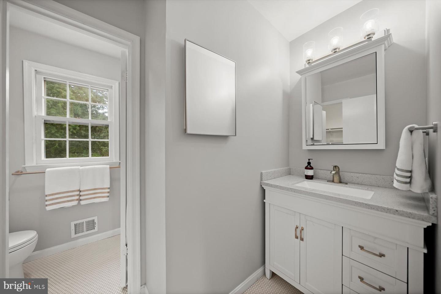 6819 BEN FRANKLIN RD, SPRINGFIELD, Virginia 22150, 4 Bedrooms Bedrooms, ,2 BathroomsBathrooms,Residential,For sale,6819 BEN FRANKLIN RD,VAFX2245214 MLS # VAFX2245214