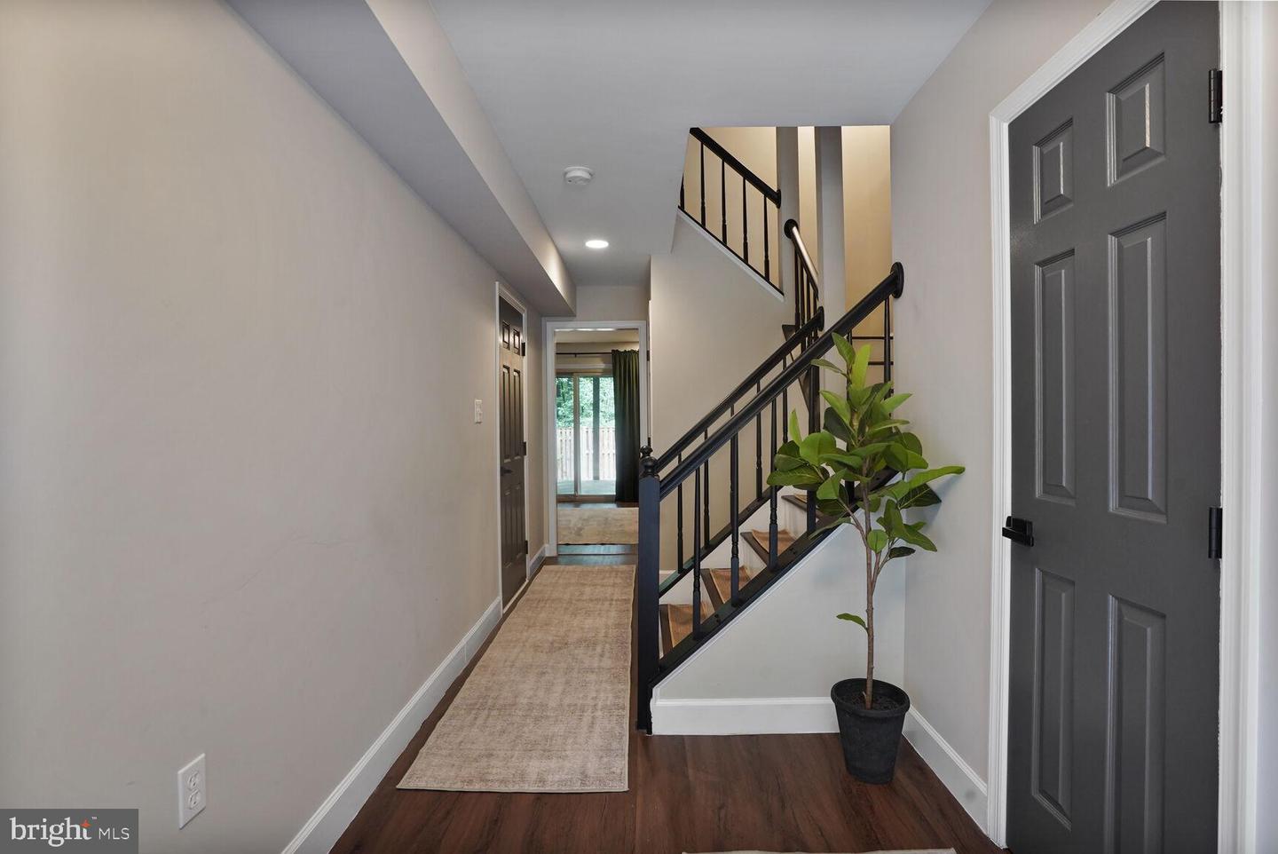 6705 SUNSET WOODS CT, BURKE, Virginia 22015, 3 Bedrooms Bedrooms, ,2 BathroomsBathrooms,Residential,For sale,6705 SUNSET WOODS CT,VAFX2245378 MLS # VAFX2245378