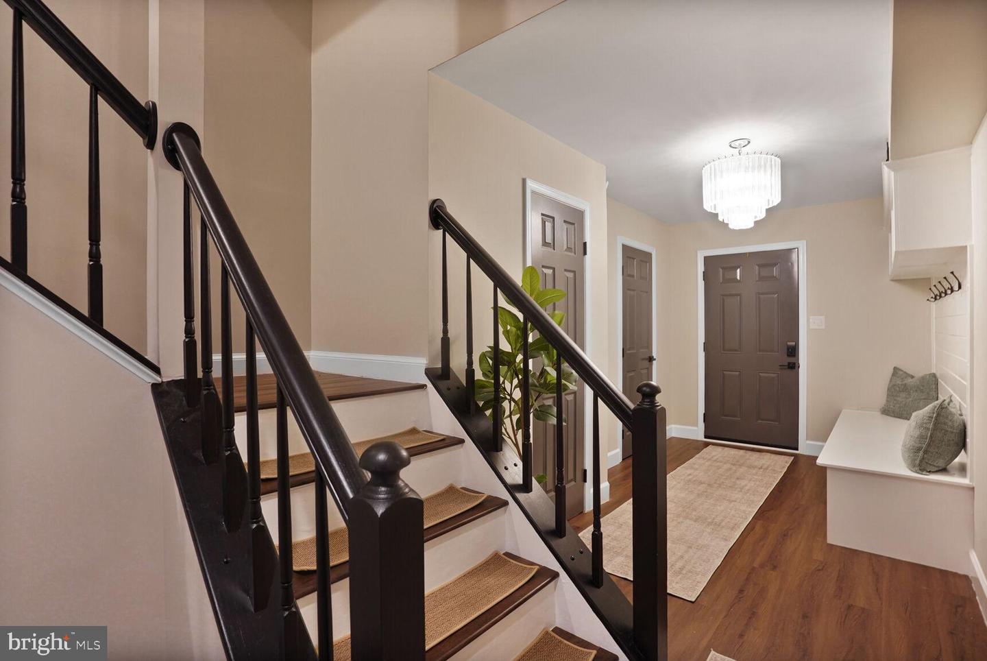 6705 SUNSET WOODS CT, BURKE, Virginia 22015, 3 Bedrooms Bedrooms, ,2 BathroomsBathrooms,Residential,For sale,6705 SUNSET WOODS CT,VAFX2245378 MLS # VAFX2245378