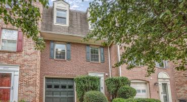 6705 SUNSET WOODS CT, BURKE, Virginia 22015, 3 Bedrooms Bedrooms, ,2 BathroomsBathrooms,Residential,For sale,6705 SUNSET WOODS CT,VAFX2245378 MLS # VAFX2245378