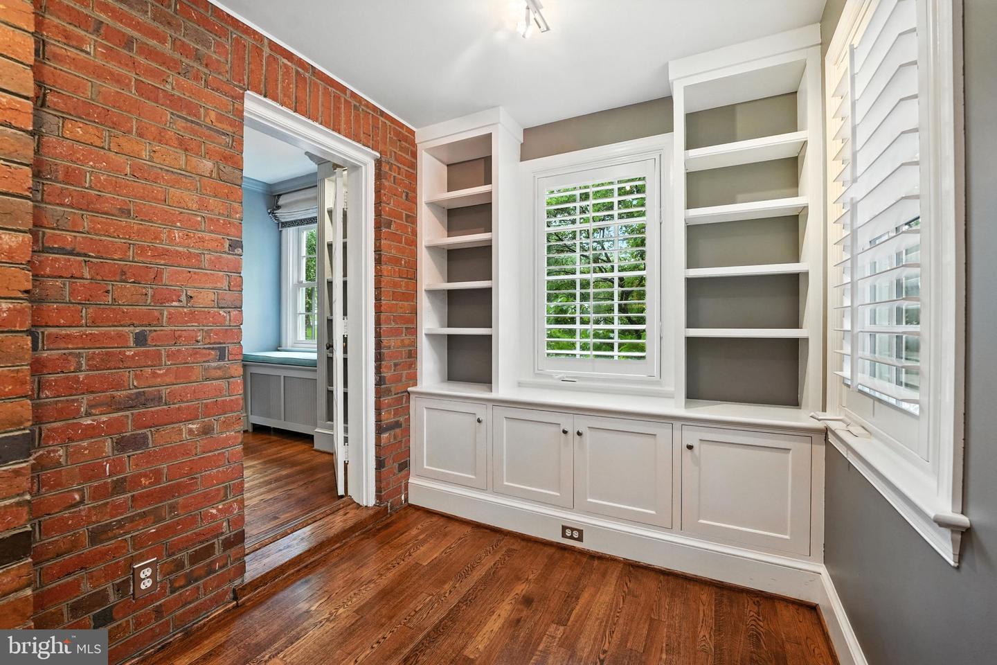 2306 CAMERON MILLS RD, ALEXANDRIA, Virginia 22302, 4 Bedrooms Bedrooms, ,2 BathroomsBathrooms,Residential,For sale,2306 CAMERON MILLS RD,VAAX2046102 MLS # VAAX2046102
