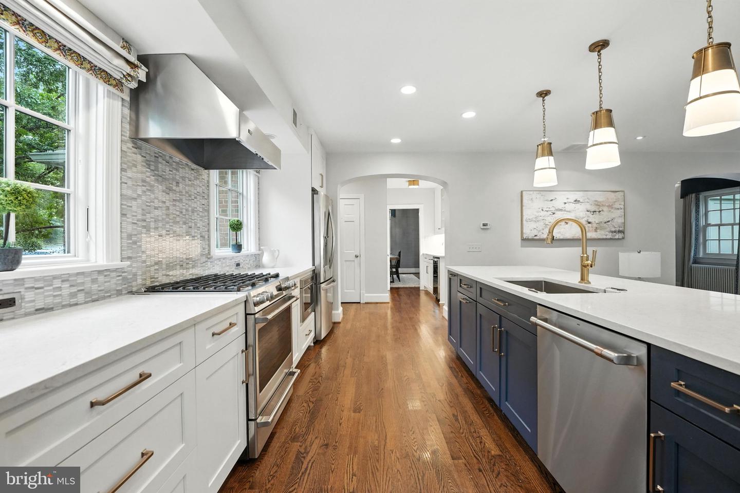 2306 CAMERON MILLS RD, ALEXANDRIA, Virginia 22302, 4 Bedrooms Bedrooms, ,2 BathroomsBathrooms,Residential,For sale,2306 CAMERON MILLS RD,VAAX2046102 MLS # VAAX2046102