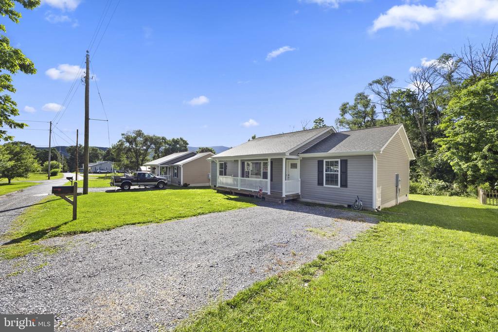 627 COVERSTONE LN, SHENANDOAH, Virginia 22849, 3 Bedrooms Bedrooms, ,2 BathroomsBathrooms,Residential,627 COVERSTONE LN,VAPA2005018 MLS # VAPA2005018