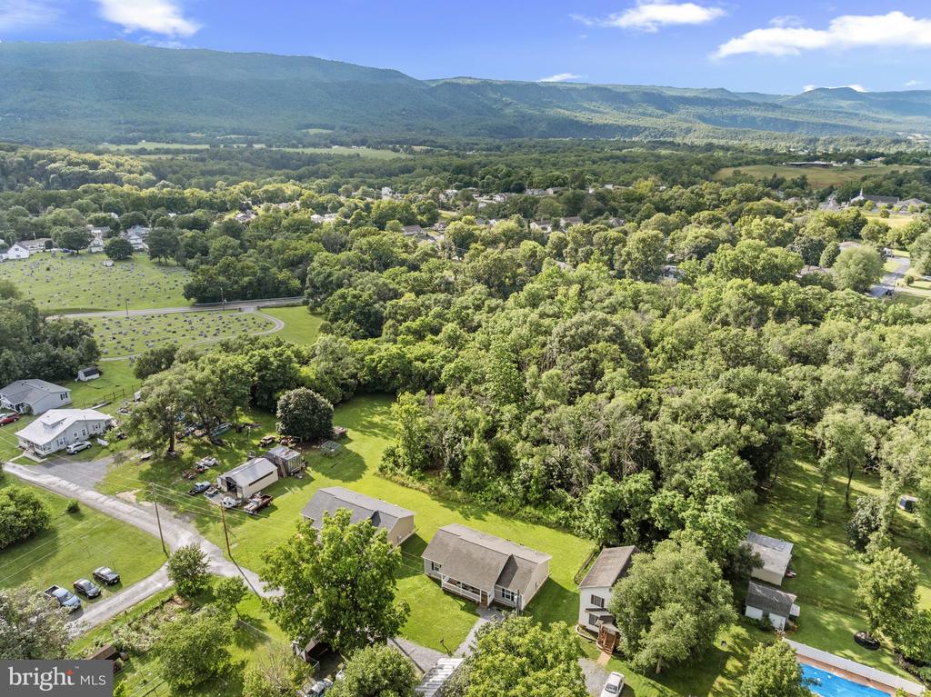 627 COVERSTONE LN, SHENANDOAH, Virginia 22849, 3 Bedrooms Bedrooms, ,2 BathroomsBathrooms,Residential,627 COVERSTONE LN,VAPA2005018 MLS # VAPA2005018