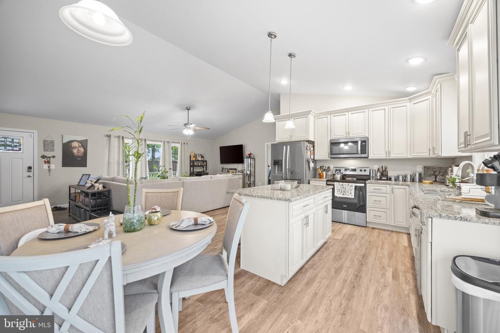 627 COVERSTONE LN, SHENANDOAH, Virginia 22849, 3 Bedrooms Bedrooms, ,2 BathroomsBathrooms,Residential,627 COVERSTONE LN,VAPA2005018 MLS # VAPA2005018