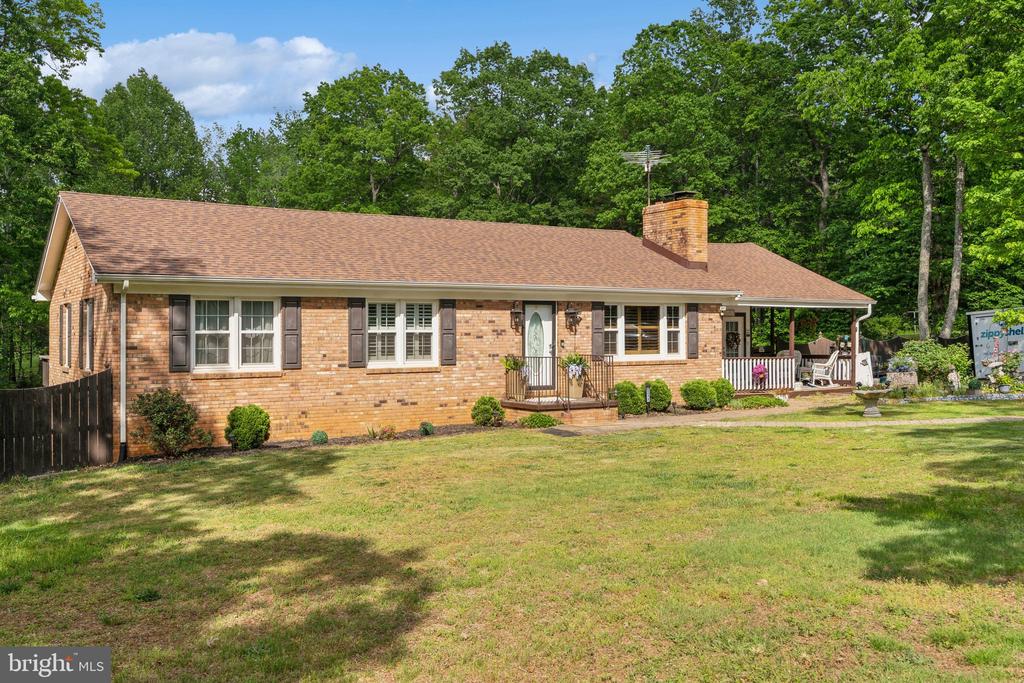 5232 SUMERDUCK RD, SUMERDUCK, Virginia, 4 Bedrooms Bedrooms, ,3 BathroomsBathrooms,Residential,5232 SUMERDUCK RD,VAFQ2016970 MLS # VAFQ2016970
