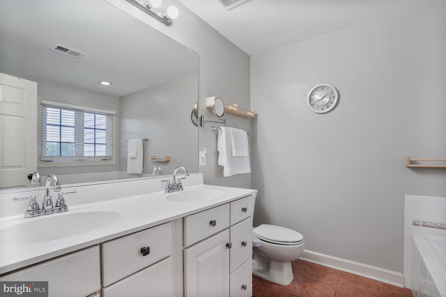 8010 SAMUEL WALLIS ST, LORTON, Virginia 22079, 3 Bedrooms Bedrooms, ,2 BathroomsBathrooms,Residential,For sale,8010 SAMUEL WALLIS ST,VAFX2245764 MLS # VAFX2245764