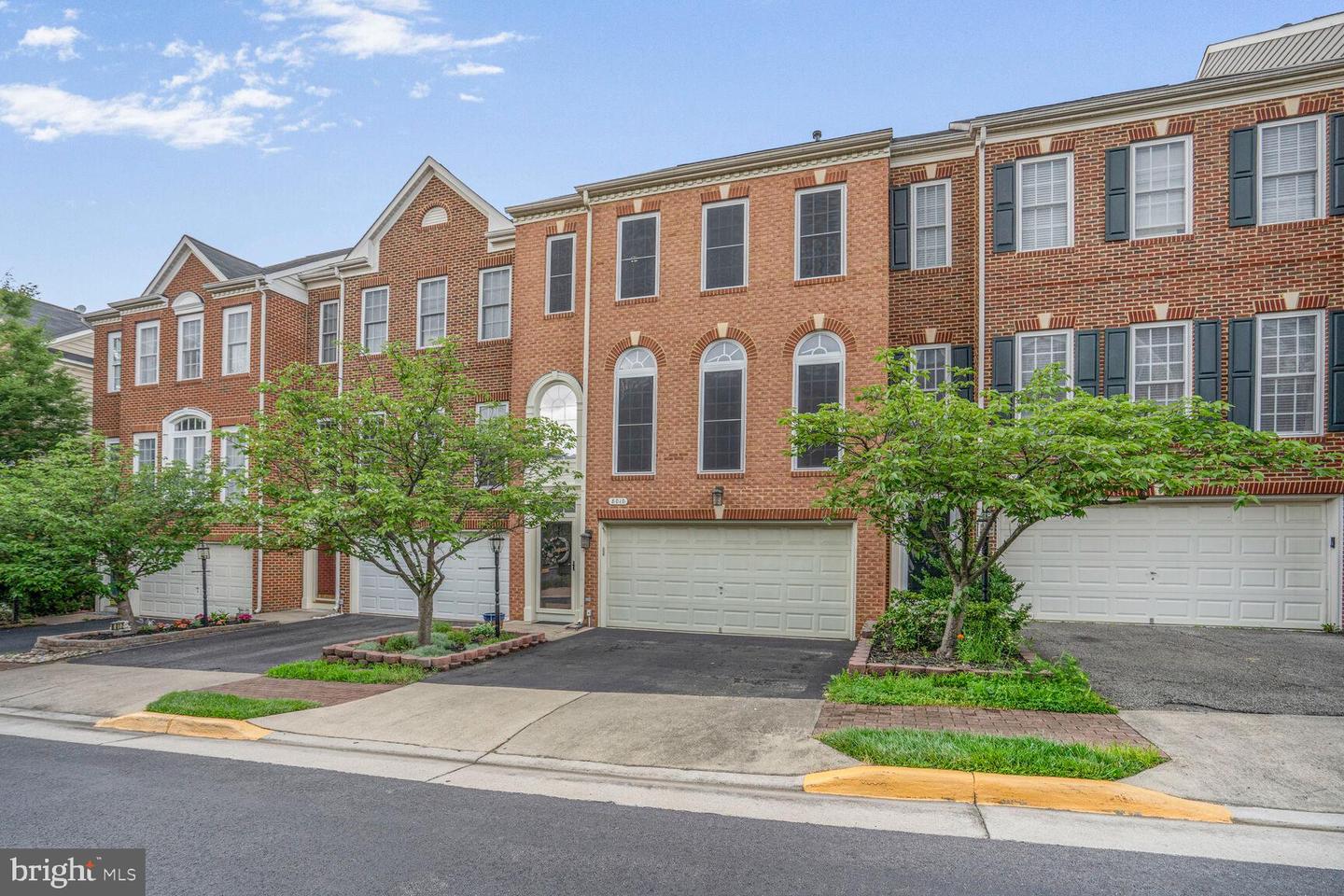 8010 SAMUEL WALLIS ST, LORTON, Virginia 22079, 3 Bedrooms Bedrooms, ,2 BathroomsBathrooms,Residential,For sale,8010 SAMUEL WALLIS ST,VAFX2245764 MLS # VAFX2245764