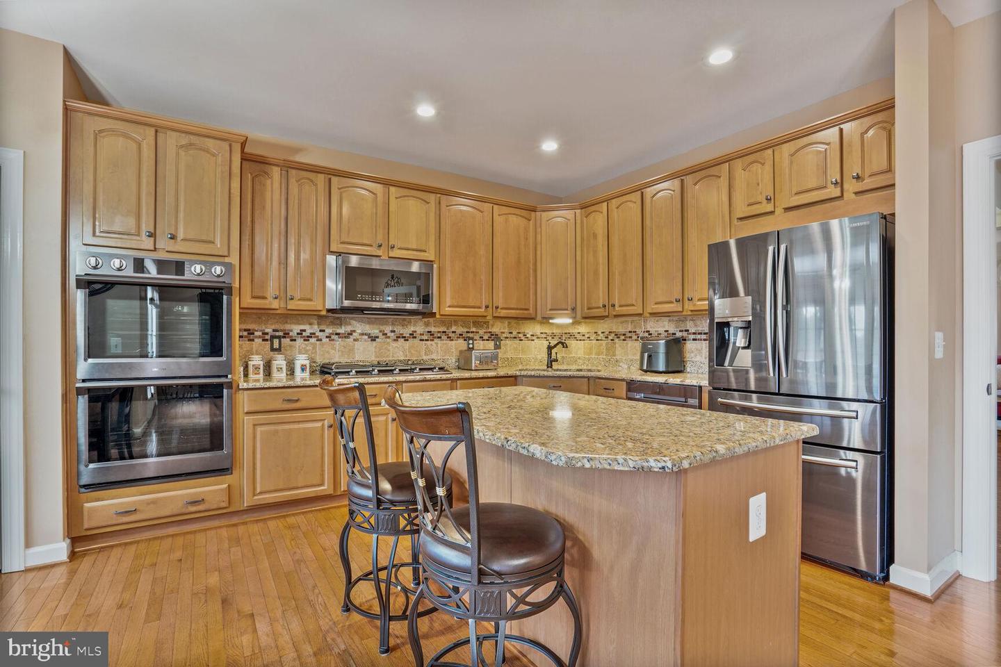 8010 SAMUEL WALLIS ST, LORTON, Virginia 22079, 3 Bedrooms Bedrooms, ,2 BathroomsBathrooms,Residential,For sale,8010 SAMUEL WALLIS ST,VAFX2245764 MLS # VAFX2245764
