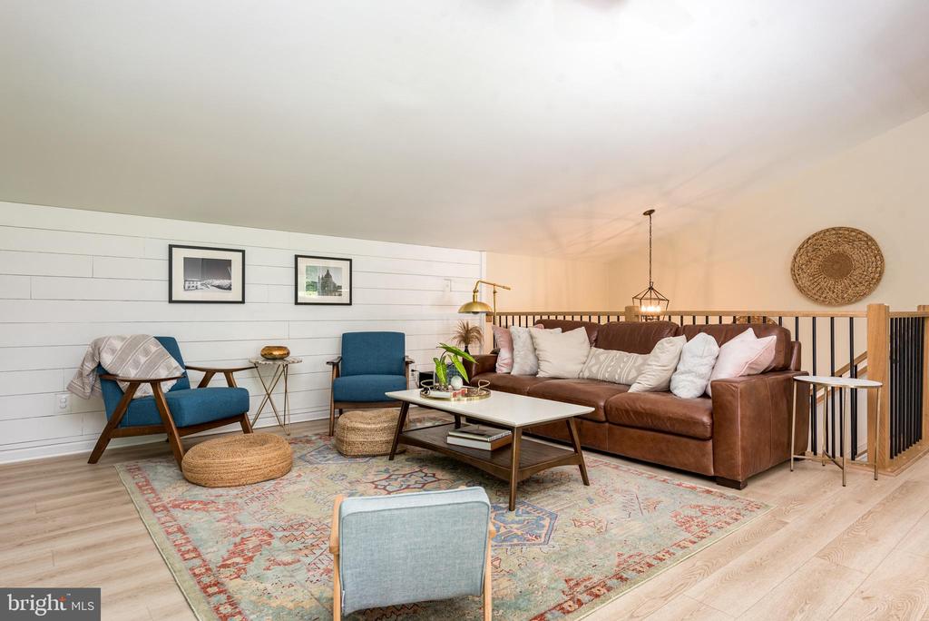 6444 DUHOLLOW RD, WARRENTON, Virginia, 5 Bedrooms Bedrooms, ,3 BathroomsBathrooms,Residential,6444 DUHOLLOW RD,VAFQ2017060 MLS # VAFQ2017060