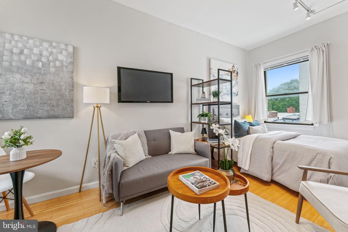 1822 15TH ST NW #305, WASHINGTON, District Of Columbia 20009, ,1 BathroomBathrooms,Residential,For sale,1822 15TH ST NW #305,DCDC2204796 MLS # DCDC2204796