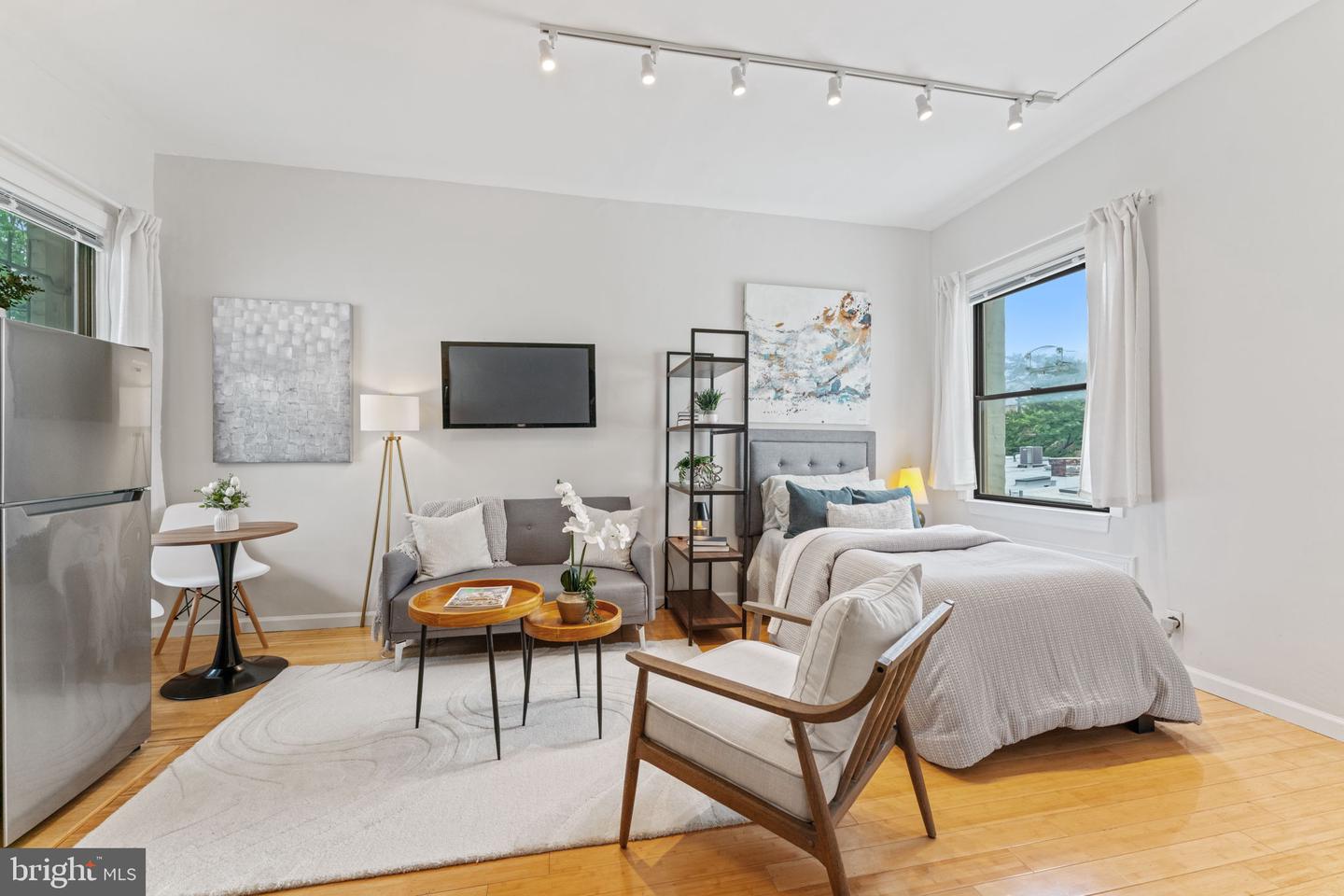 1822 15TH ST NW #305, WASHINGTON, District Of Columbia 20009, ,1 BathroomBathrooms,Residential,For sale,1822 15TH ST NW #305,DCDC2204796 MLS # DCDC2204796