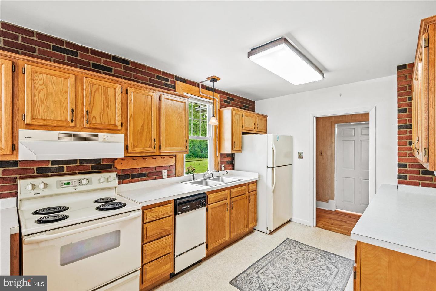 9309 OLD TPKE, CULPEPER, Virginia 22701, 3 Bedrooms Bedrooms, ,2 BathroomsBathrooms,Residential,For sale,9309 OLD TPKE,VACU2010742 MLS # VACU2010742