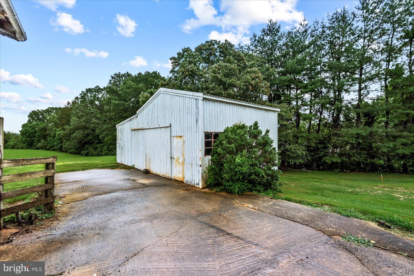 9309 OLD TPKE, CULPEPER, Virginia 22701, 3 Bedrooms Bedrooms, ,2 BathroomsBathrooms,Residential,For sale,9309 OLD TPKE,VACU2010742 MLS # VACU2010742
