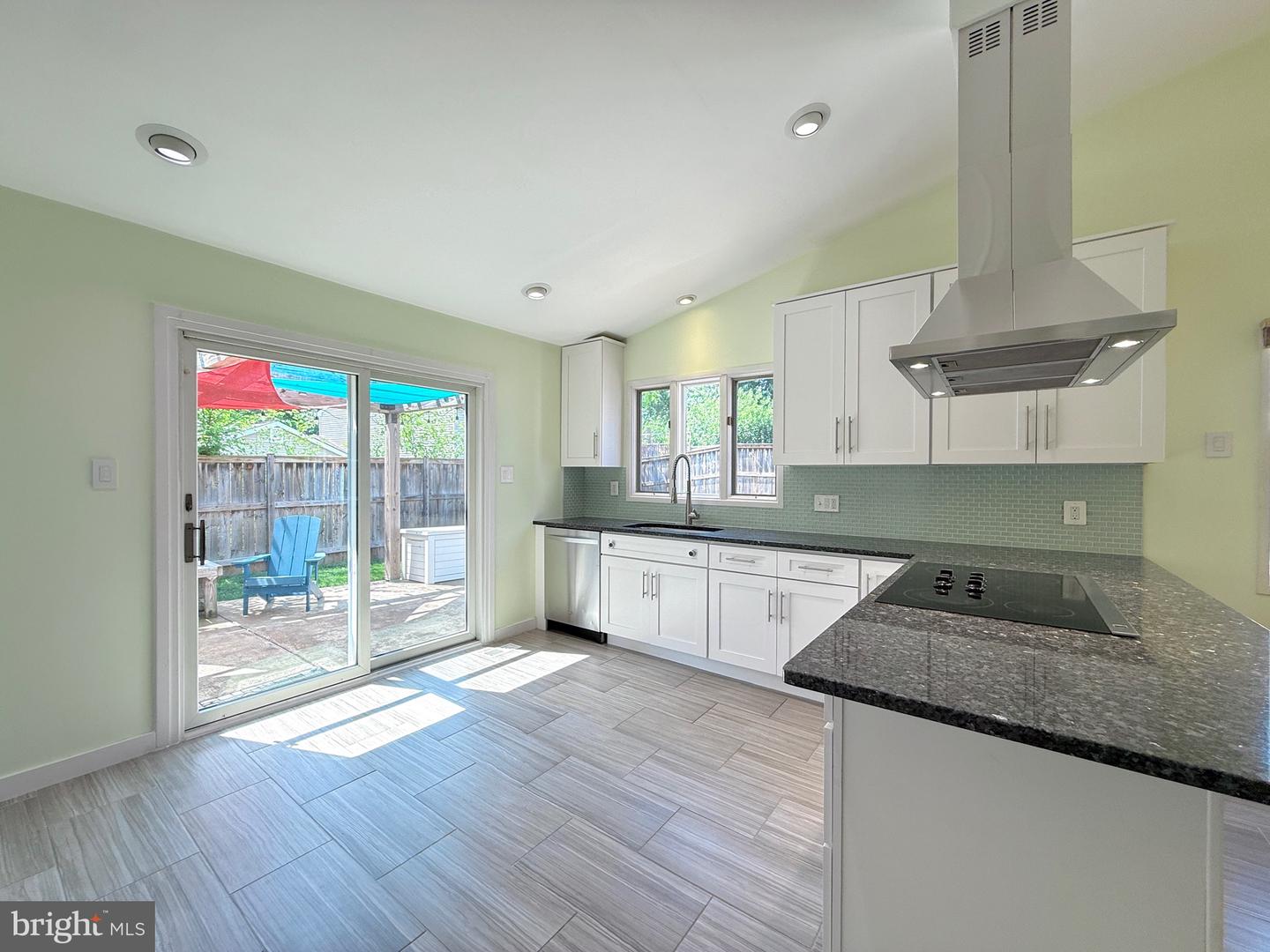 231 E JUNIPER AVE, STERLING, Virginia 20164, 3 Bedrooms Bedrooms, ,2 BathroomsBathrooms,Residential,For sale,231 E JUNIPER AVE,VALO2099220 MLS # VALO2099220