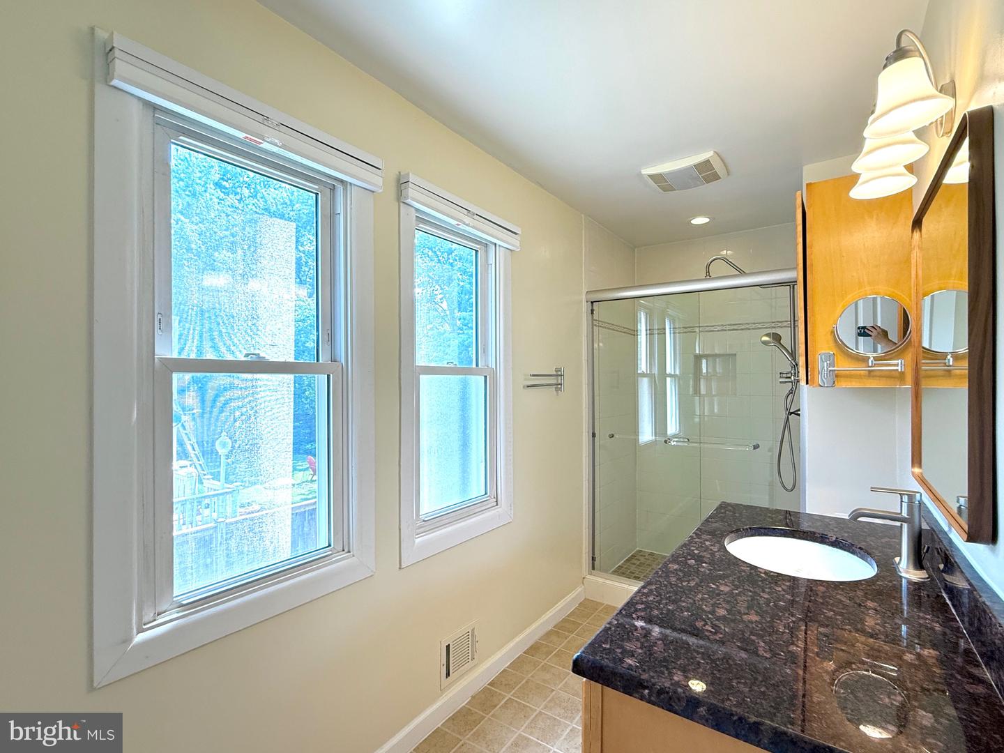 231 E JUNIPER AVE, STERLING, Virginia 20164, 3 Bedrooms Bedrooms, ,2 BathroomsBathrooms,Residential,For sale,231 E JUNIPER AVE,VALO2099220 MLS # VALO2099220