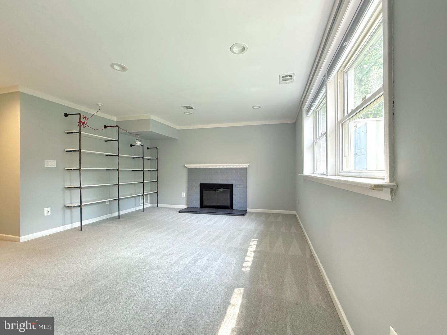 231 E JUNIPER AVE, STERLING, Virginia 20164, 3 Bedrooms Bedrooms, ,2 BathroomsBathrooms,Residential,For sale,231 E JUNIPER AVE,VALO2099220 MLS # VALO2099220