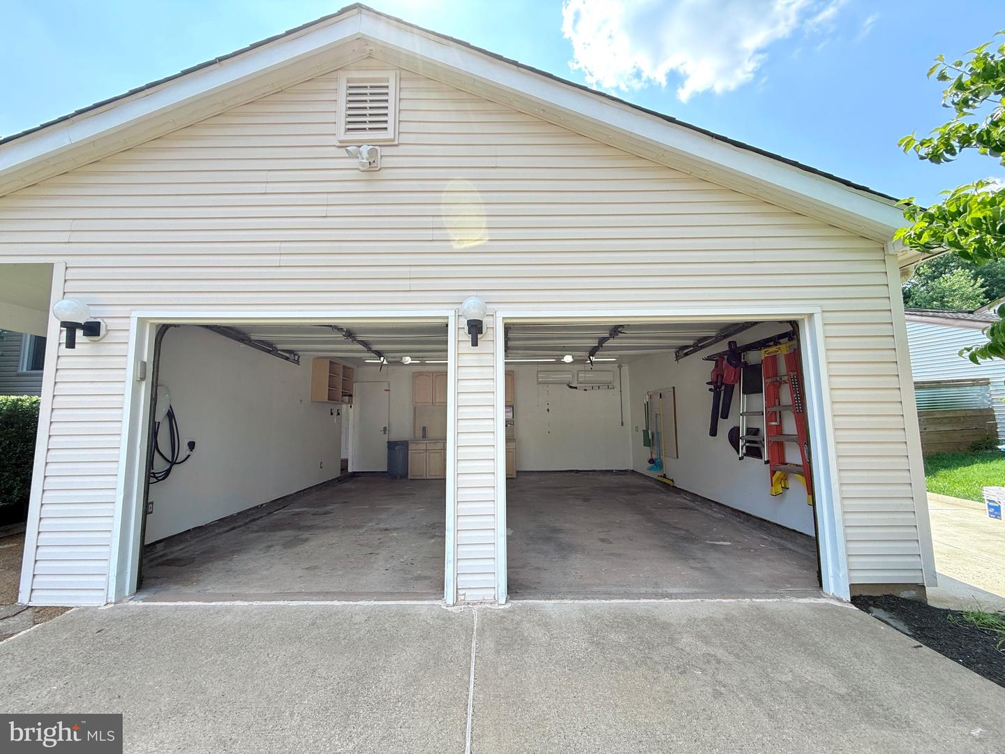 231 E JUNIPER AVE, STERLING, Virginia 20164, 3 Bedrooms Bedrooms, ,2 BathroomsBathrooms,Residential,For sale,231 E JUNIPER AVE,VALO2099220 MLS # VALO2099220