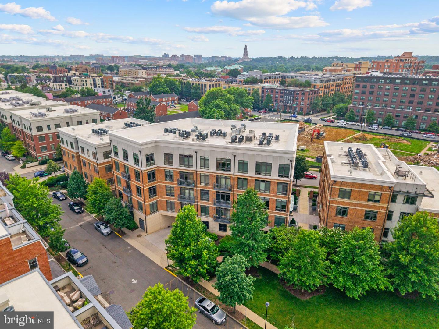 915 N PATRICK ST #206, ALEXANDRIA, Virginia 22314, 1 Bedroom Bedrooms, ,1 BathroomBathrooms,Residential,For sale,915 N PATRICK ST #206,VAAX2046358 MLS # VAAX2046358
