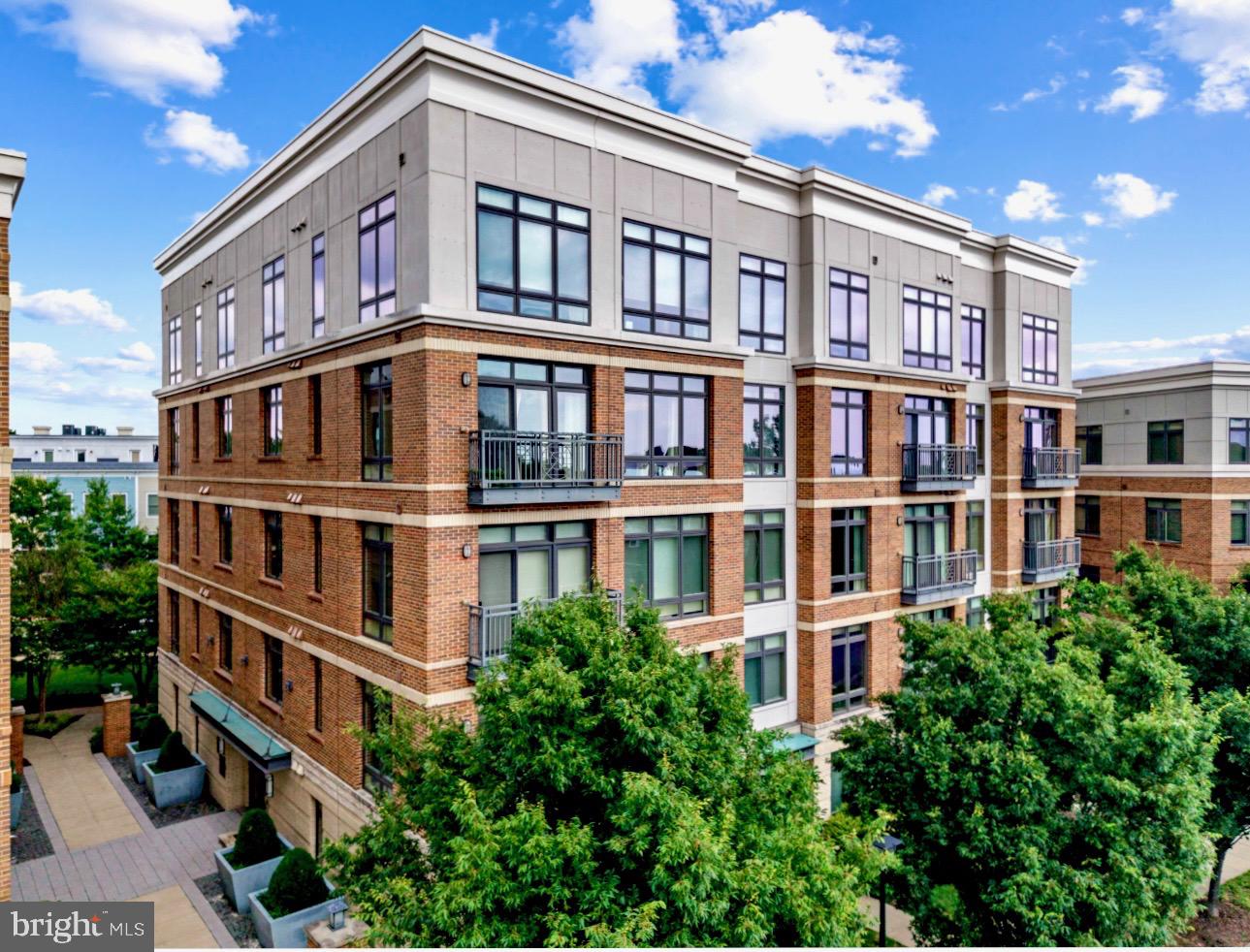 915 N PATRICK ST #206, ALEXANDRIA, Virginia 22314, 1 Bedroom Bedrooms, ,1 BathroomBathrooms,Residential,For sale,915 N PATRICK ST #206,VAAX2046358 MLS # VAAX2046358