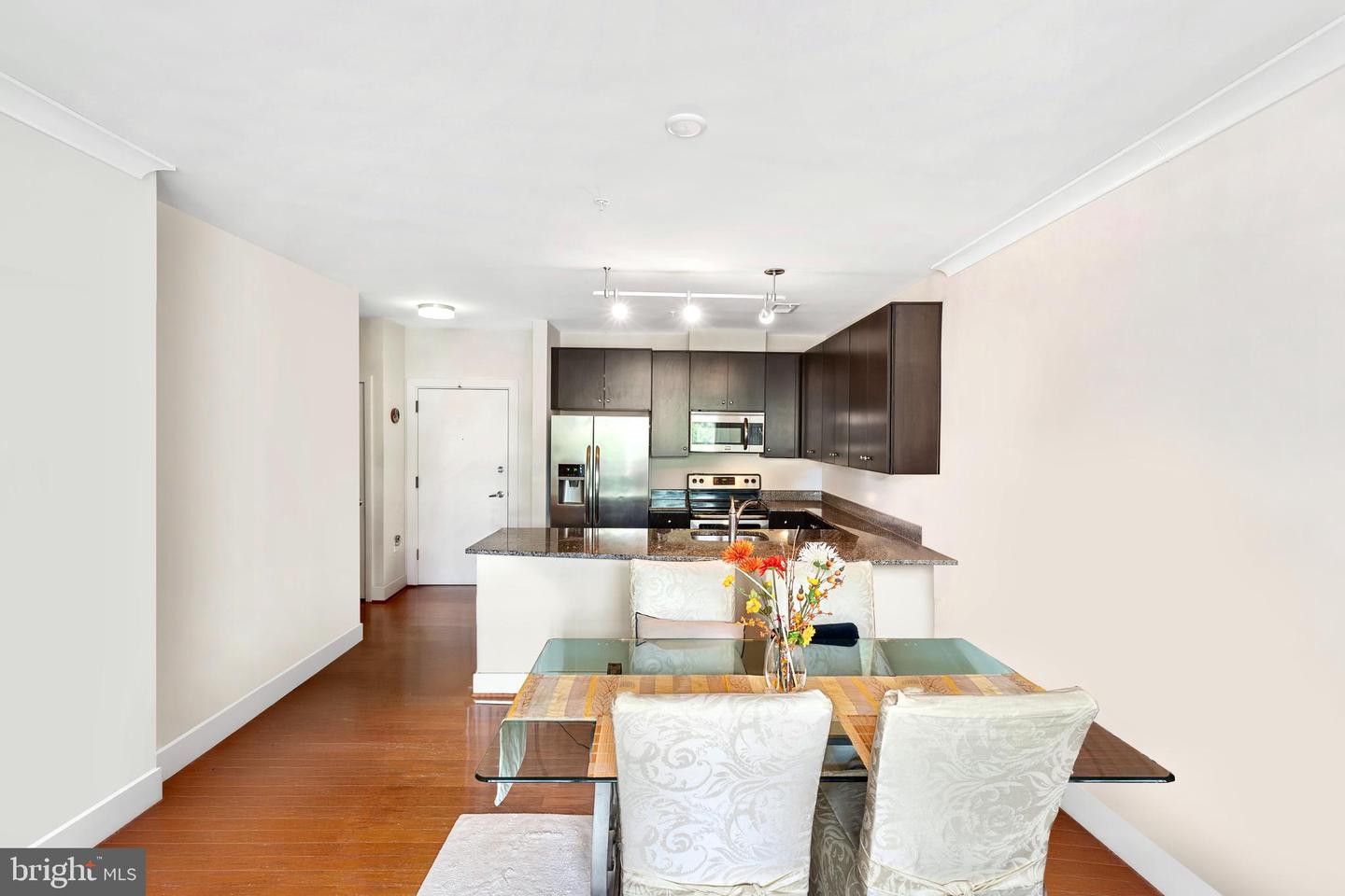 915 N PATRICK ST #206, ALEXANDRIA, Virginia 22314, 1 Bedroom Bedrooms, ,1 BathroomBathrooms,Residential,For sale,915 N PATRICK ST #206,VAAX2046358 MLS # VAAX2046358