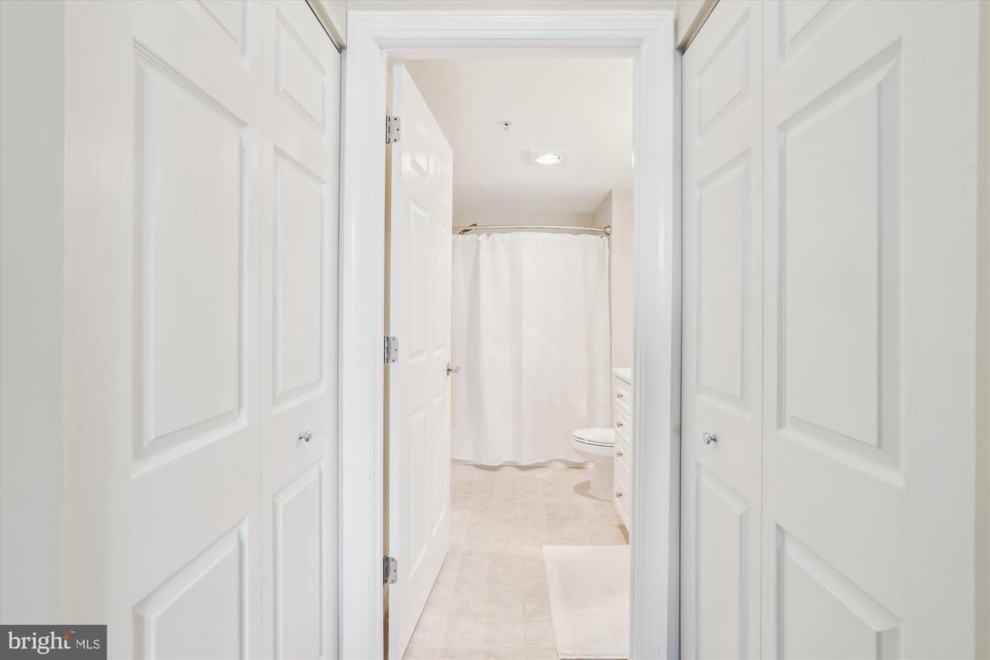 3101 N HAMPTON DR #1615, ALEXANDRIA, Virginia 22302, 1 Bedroom Bedrooms, ,1 BathroomBathrooms,Residential,For sale,3101 N HAMPTON DR #1615,VAAX2046372 MLS # VAAX2046372