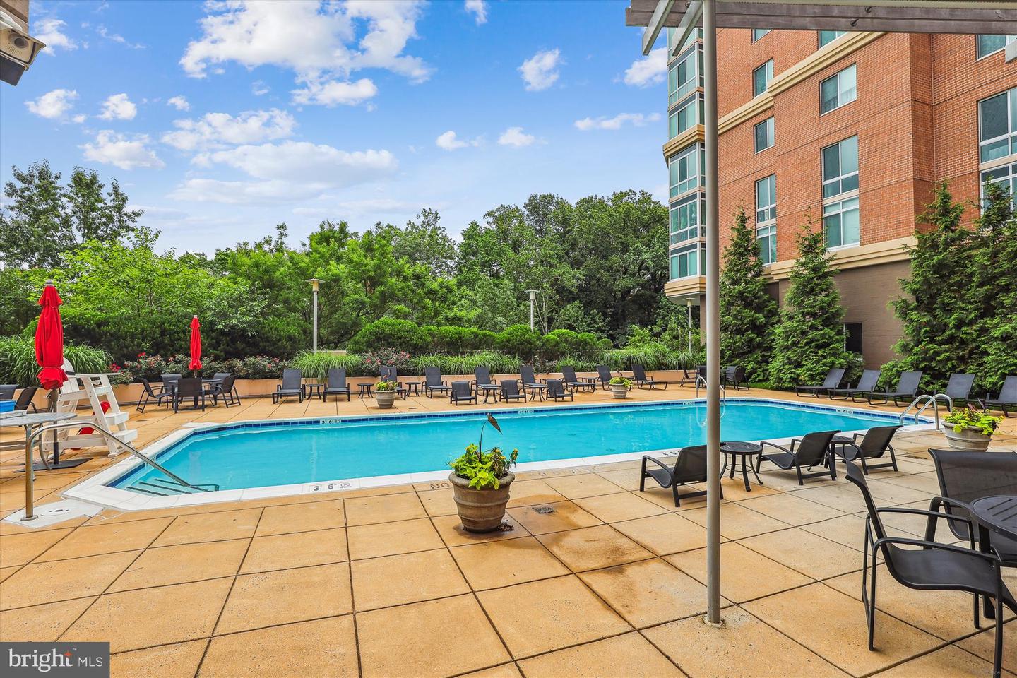 3101 N HAMPTON DR #1615, ALEXANDRIA, Virginia 22302, 1 Bedroom Bedrooms, ,1 BathroomBathrooms,Residential,For sale,3101 N HAMPTON DR #1615,VAAX2046372 MLS # VAAX2046372