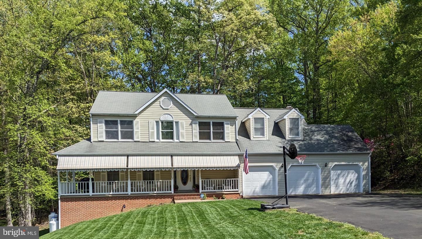 5 ALVIN CT, STAFFORD, Virginia 22556, 5 Bedrooms Bedrooms, ,3 BathroomsBathrooms,Residential,For sale,5 ALVIN CT,VAST2039698 MLS # VAST2039698