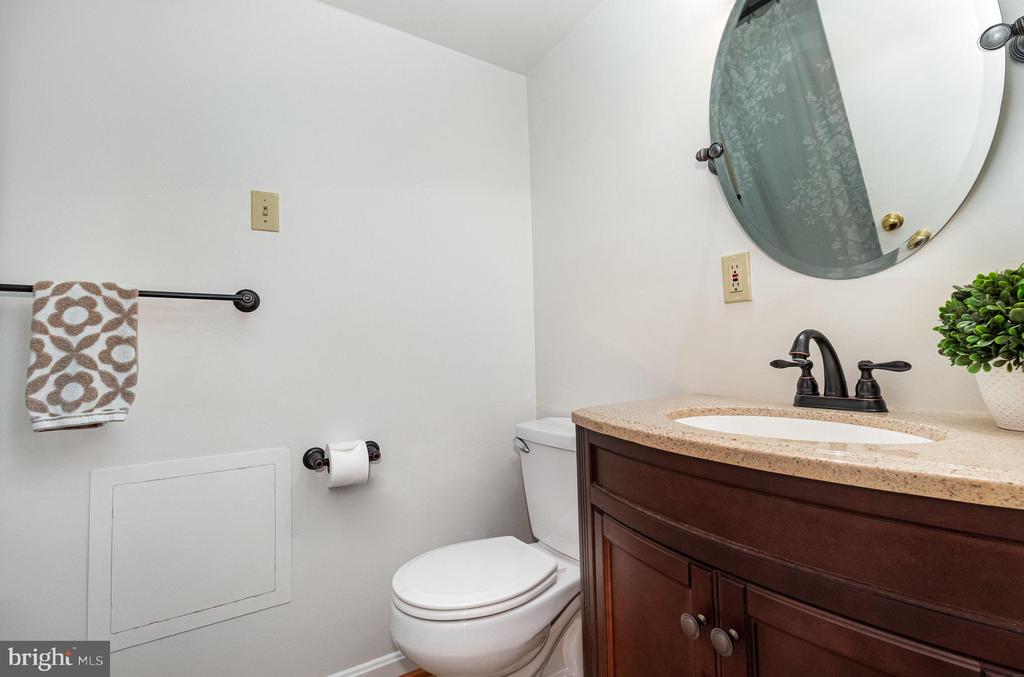 4367 SUNSET CT, WARRENTON, Virginia, 5 Bedrooms Bedrooms, ,3 BathroomsBathrooms,Residential,4367 SUNSET CT,VAFQ2017024 MLS # VAFQ2017024