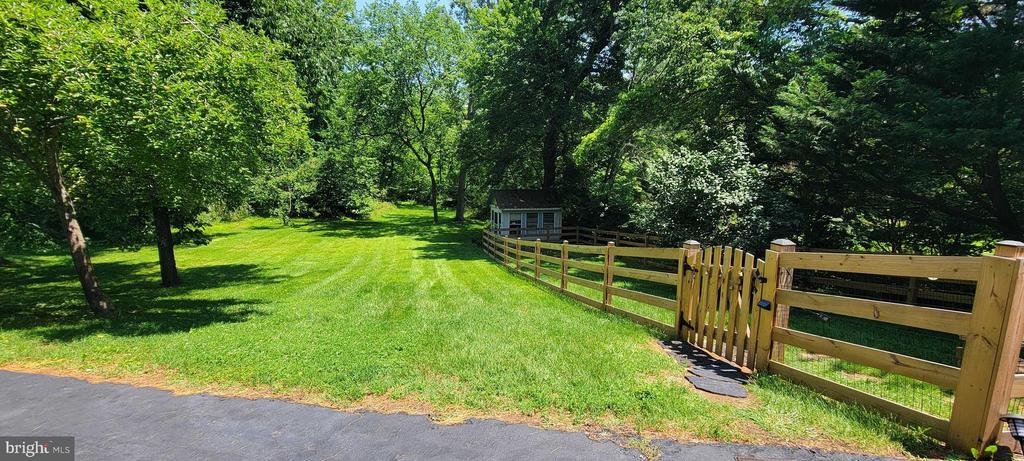 4367 SUNSET CT, WARRENTON, Virginia, 5 Bedrooms Bedrooms, ,3 BathroomsBathrooms,Residential,4367 SUNSET CT,VAFQ2017024 MLS # VAFQ2017024