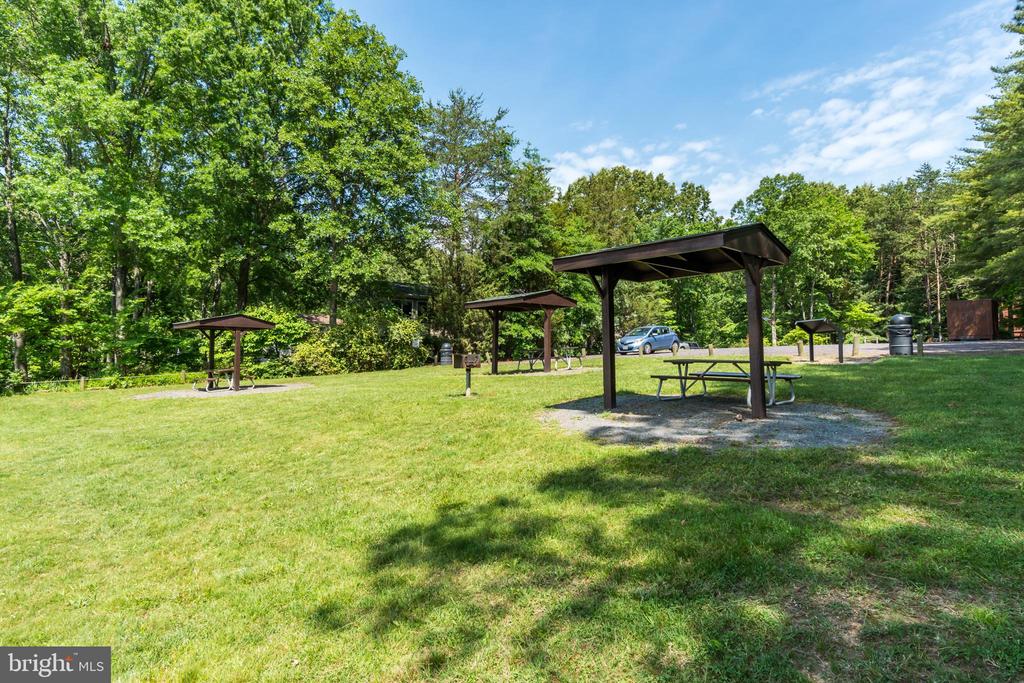 3409 LAKEVIEW PKWY, LOCUST GROVE, Virginia 22508, 3 Bedrooms Bedrooms, ,2 BathroomsBathrooms,Residential,3409 LAKEVIEW PKWY,VAOR2009960 MLS # VAOR2009960
