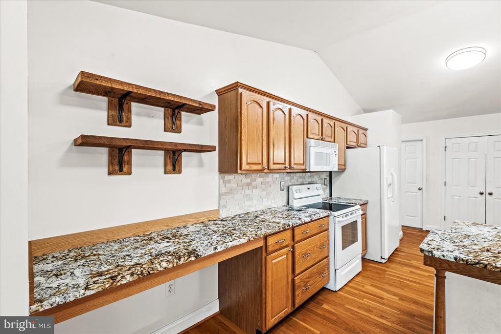 3409 LAKEVIEW PKWY, LOCUST GROVE, Virginia 22508, 3 Bedrooms Bedrooms, ,2 BathroomsBathrooms,Residential,3409 LAKEVIEW PKWY,VAOR2009960 MLS # VAOR2009960