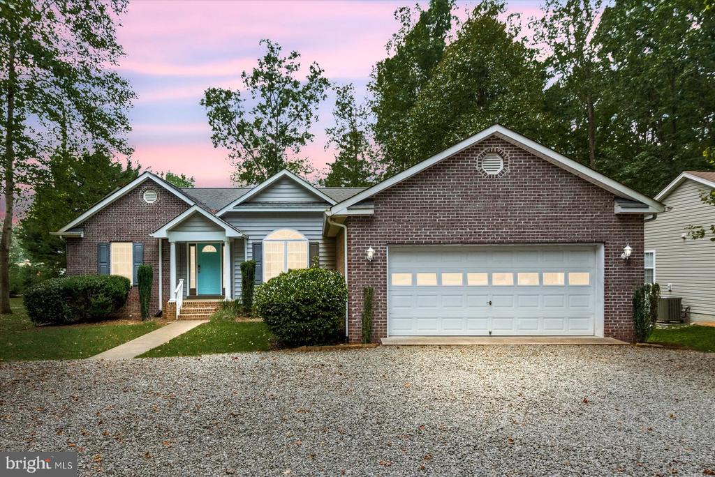 3409 LAKEVIEW PKWY, LOCUST GROVE, Virginia 22508, 3 Bedrooms Bedrooms, ,2 BathroomsBathrooms,Residential,3409 LAKEVIEW PKWY,VAOR2009960 MLS # VAOR2009960