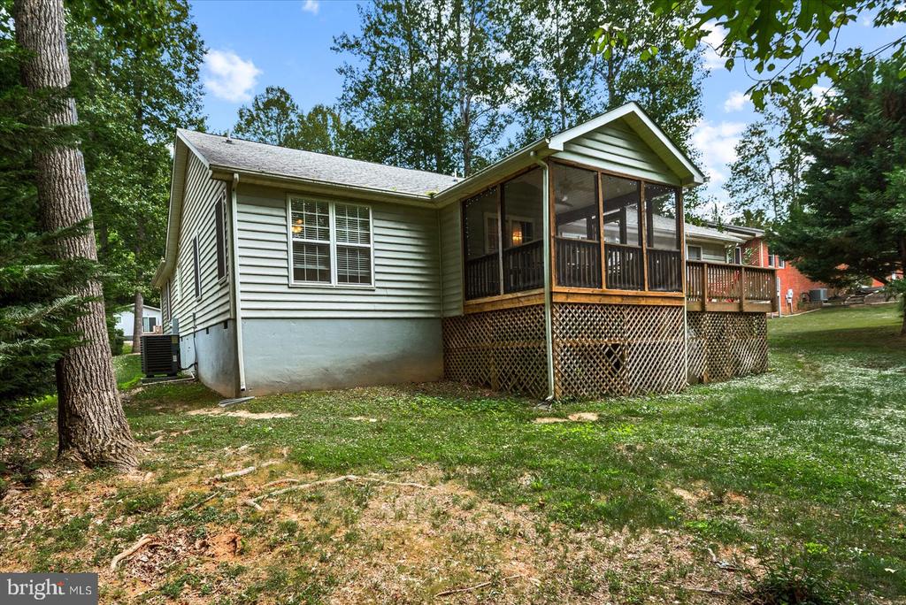 3409 LAKEVIEW PKWY, LOCUST GROVE, Virginia 22508, 3 Bedrooms Bedrooms, ,2 BathroomsBathrooms,Residential,3409 LAKEVIEW PKWY,VAOR2009960 MLS # VAOR2009960