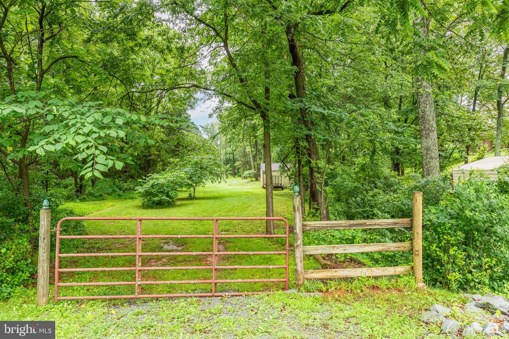 9071 OLD CULPEPER RD, WARRENTON, Virginia 20186, 3 Bedrooms Bedrooms, ,3 BathroomsBathrooms,Residential,9071 OLD CULPEPER RD,VAFQ2017082 MLS # VAFQ2017082