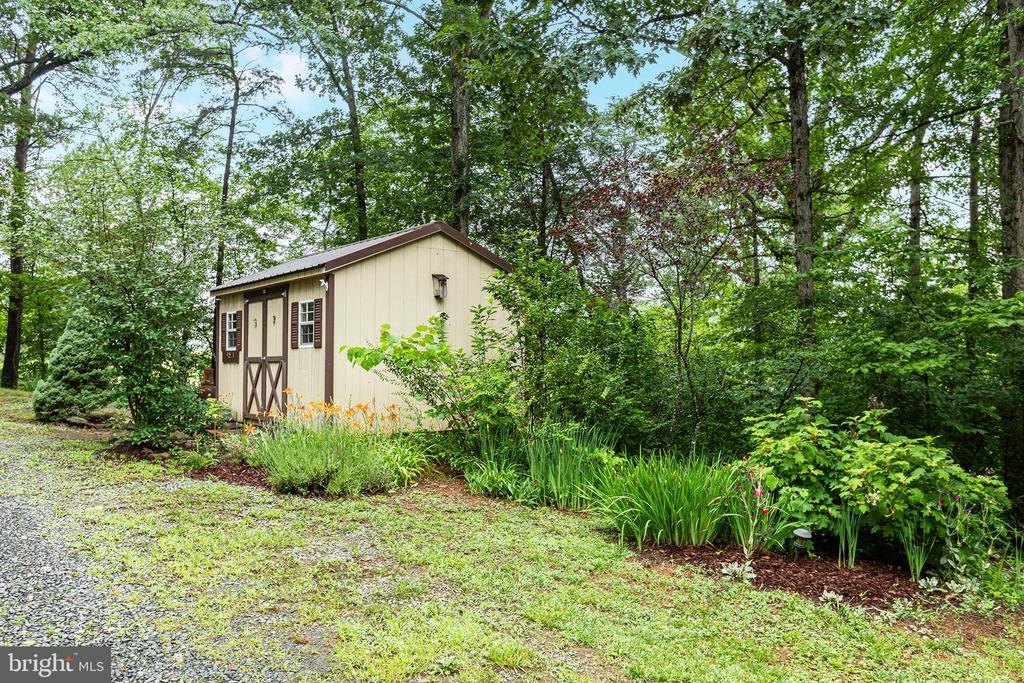 9071 OLD CULPEPER RD, WARRENTON, Virginia 20186, 3 Bedrooms Bedrooms, ,3 BathroomsBathrooms,Residential,9071 OLD CULPEPER RD,VAFQ2017082 MLS # VAFQ2017082