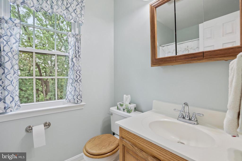 9071 OLD CULPEPER RD, WARRENTON, Virginia 20186, 3 Bedrooms Bedrooms, ,3 BathroomsBathrooms,Residential,9071 OLD CULPEPER RD,VAFQ2017082 MLS # VAFQ2017082