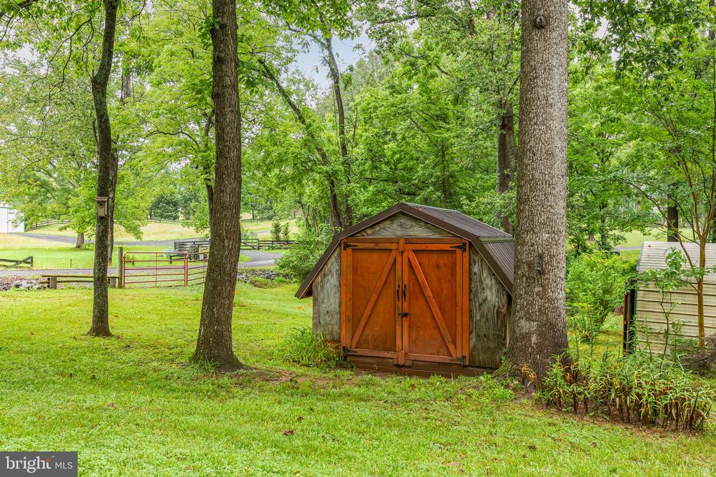 9071 OLD CULPEPER RD, WARRENTON, Virginia 20186, 3 Bedrooms Bedrooms, ,3 BathroomsBathrooms,Residential,9071 OLD CULPEPER RD,VAFQ2017082 MLS # VAFQ2017082