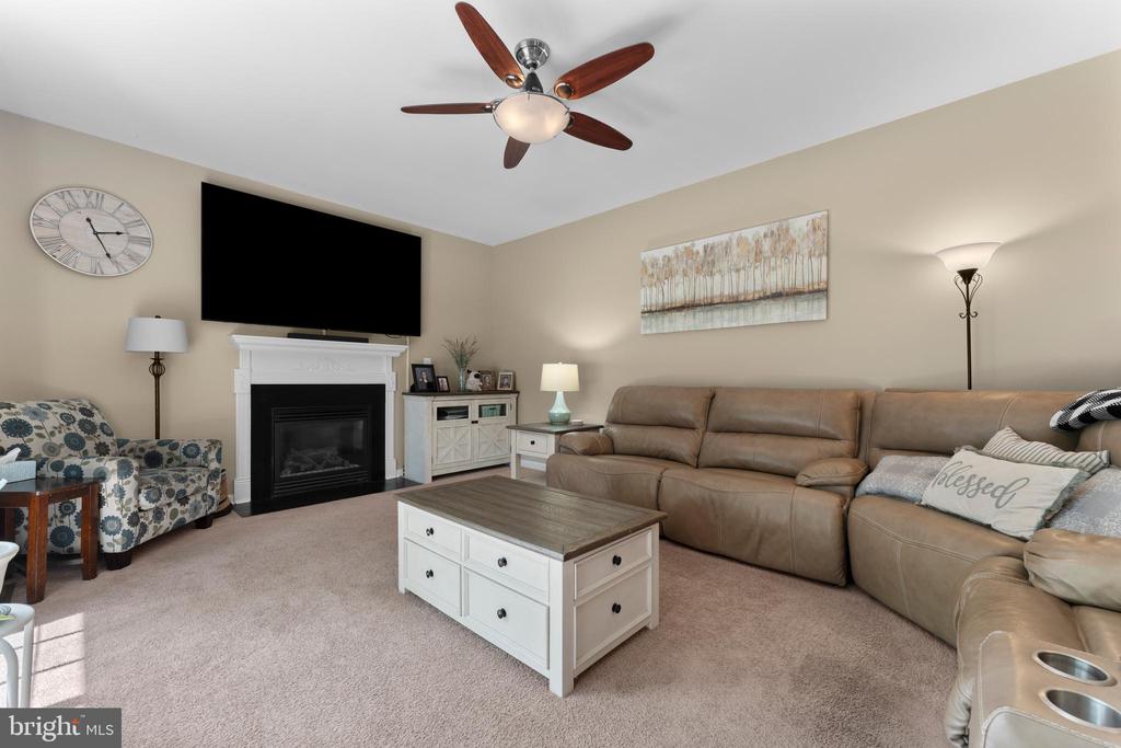 249 WHITWORTH DR, CULPEPER, Virginia 22701, 4 Bedrooms Bedrooms, ,2 BathroomsBathrooms,Residential,249 WHITWORTH DR,VACU2010820 MLS # VACU2010820