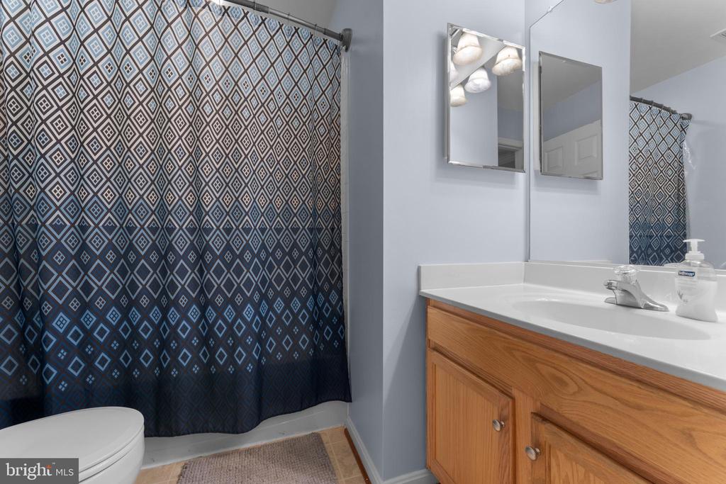 249 WHITWORTH DR, CULPEPER, Virginia 22701, 4 Bedrooms Bedrooms, ,2 BathroomsBathrooms,Residential,249 WHITWORTH DR,VACU2010820 MLS # VACU2010820