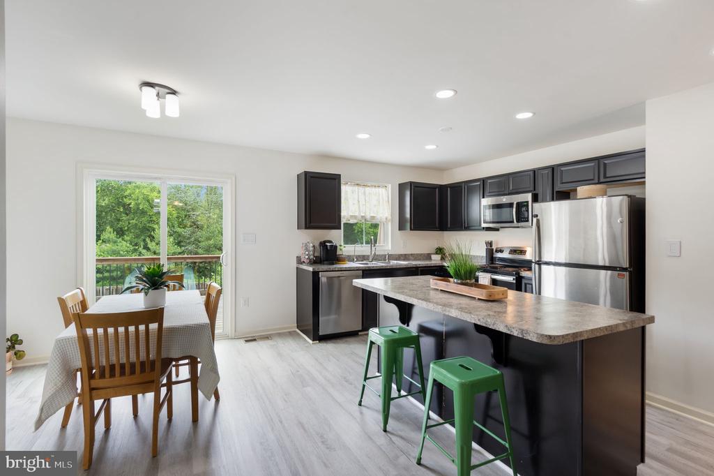 5014 GODWINS LANDING DR, REMINGTON, Virginia 22734, 4 Bedrooms Bedrooms, ,2 BathroomsBathrooms,Residential,5014 GODWINS LANDING DR,VAFQ2017030 MLS # VAFQ2017030