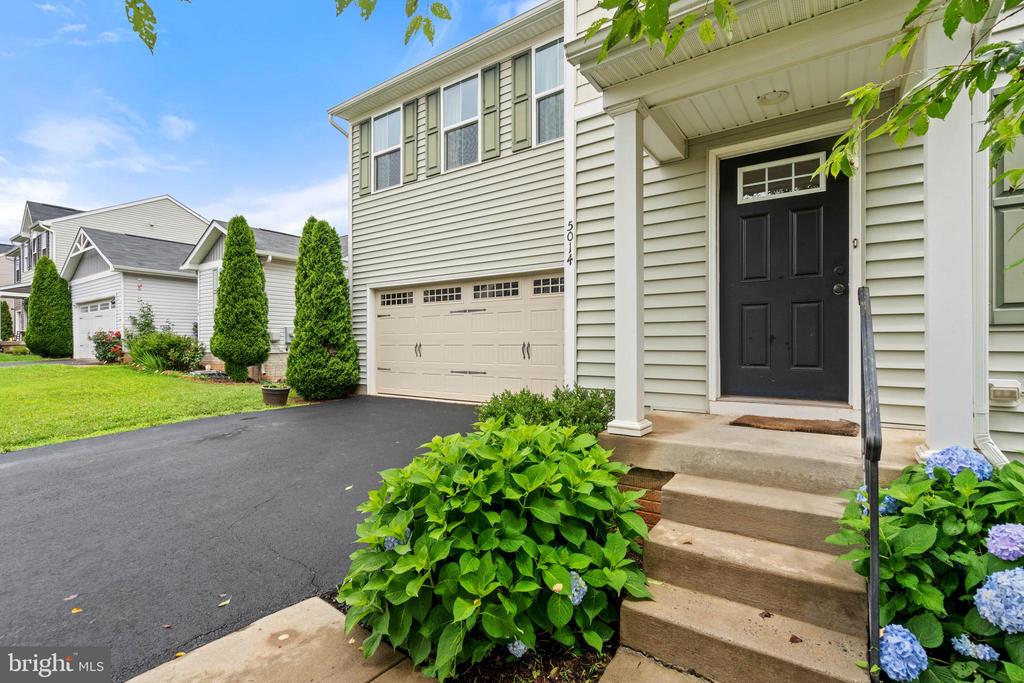 5014 GODWINS LANDING DR, REMINGTON, Virginia 22734, 4 Bedrooms Bedrooms, ,2 BathroomsBathrooms,Residential,5014 GODWINS LANDING DR,VAFQ2017030 MLS # VAFQ2017030