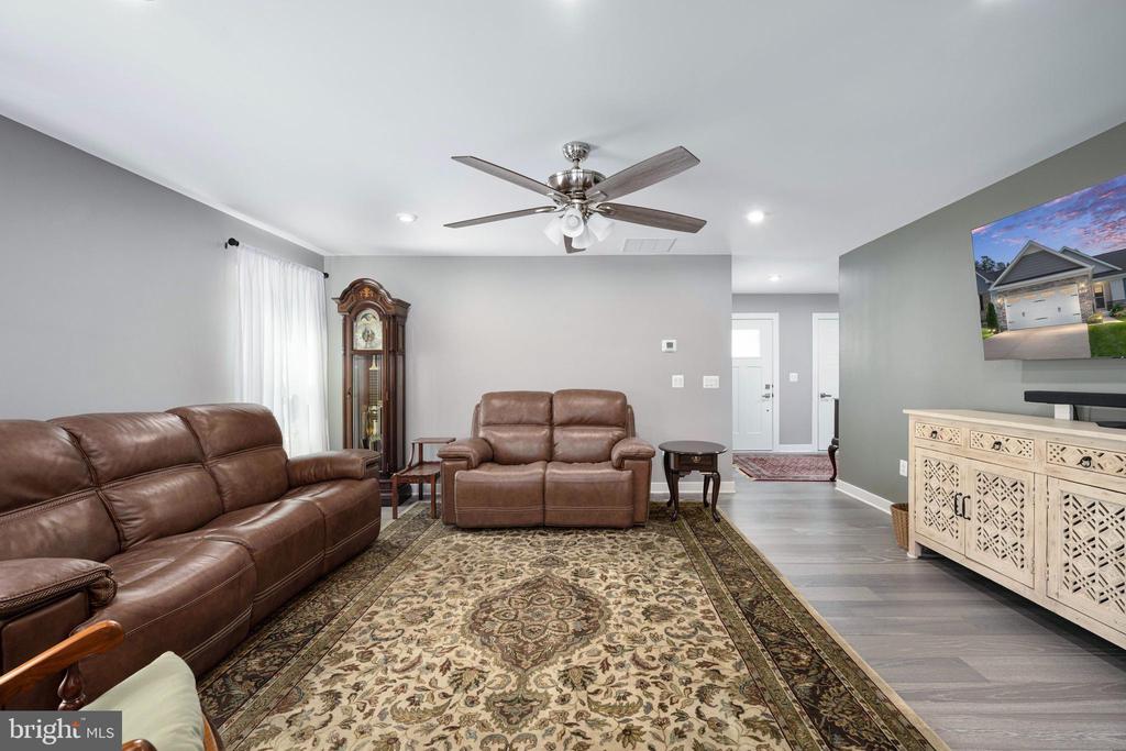 7424 BRENTFORD TER, FREDERICKSBURG, Virginia 22407, 3 Bedrooms Bedrooms, ,2 BathroomsBathrooms,Residential,7424 BRENTFORD TER,VASP2033960 MLS # VASP2033960