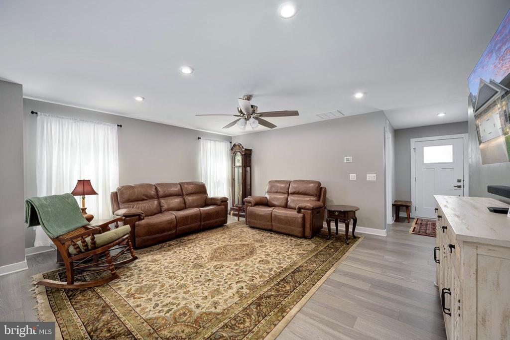 7424 BRENTFORD TER, FREDERICKSBURG, Virginia 22407, 3 Bedrooms Bedrooms, ,2 BathroomsBathrooms,Residential,7424 BRENTFORD TER,VASP2033960 MLS # VASP2033960