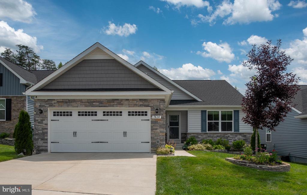 7424 BRENTFORD TER, FREDERICKSBURG, Virginia 22407, 3 Bedrooms Bedrooms, ,2 BathroomsBathrooms,Residential,7424 BRENTFORD TER,VASP2033960 MLS # VASP2033960